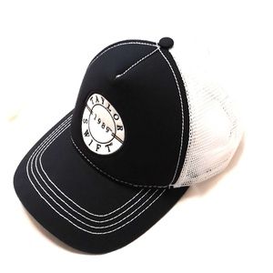 Taylor Swift hat